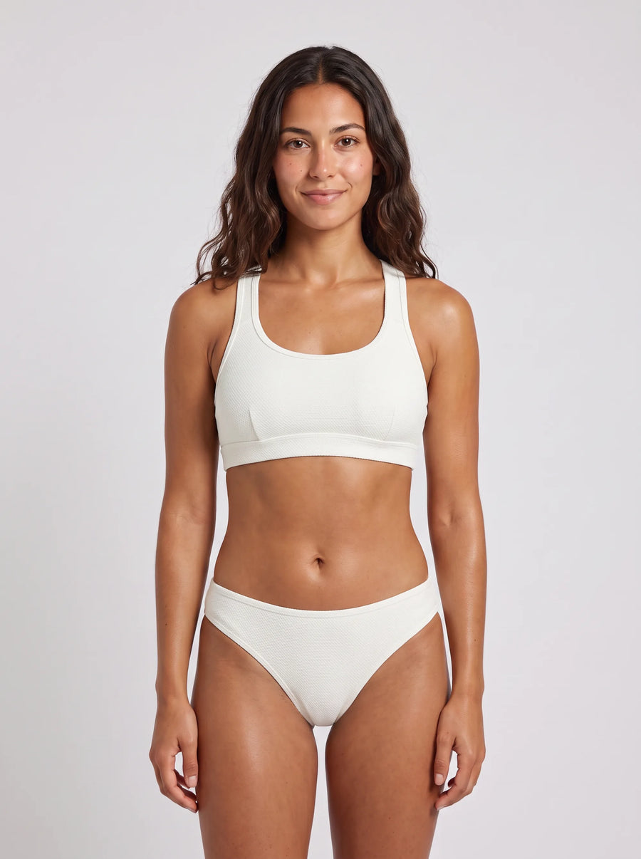 Ensemble Midi Pile, porté vue face en studio, maillot de bain Palm Club