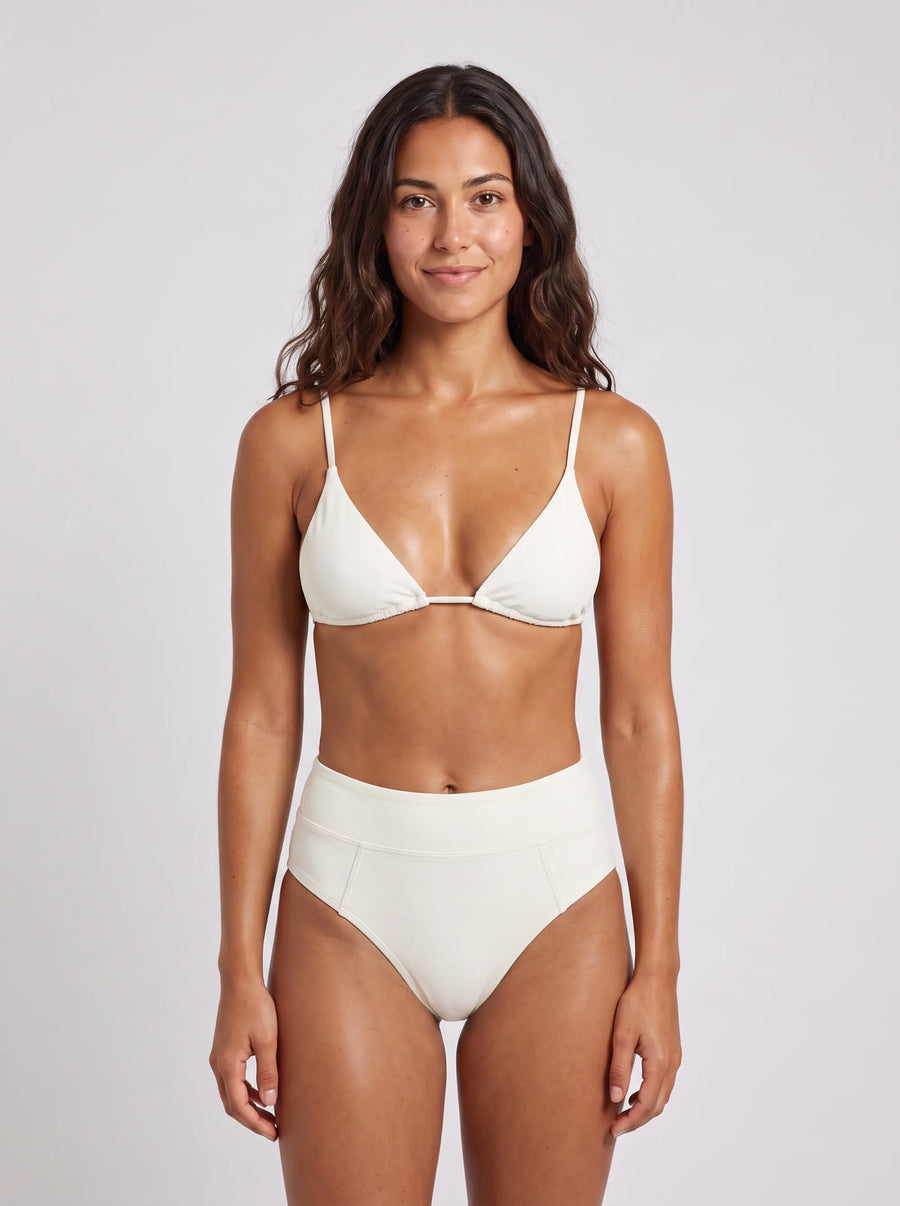 Taille Haute Solarium, porté vue face en studio, maillot de bain Palm Club