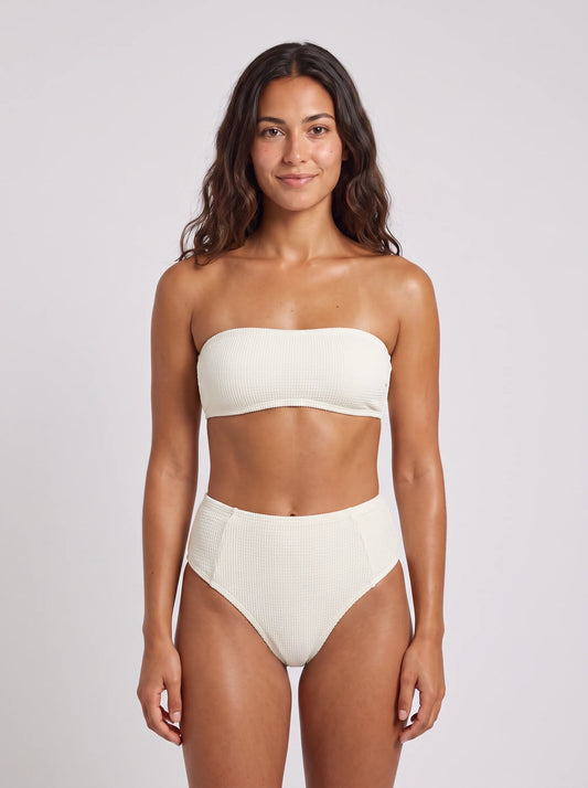 Ensemble Solarium, porté vue face en studio, maillot de bain Palm Club