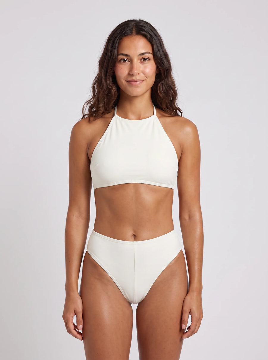 Ensemble Tramontane, porté vue face en studio, maillot de bain Palm Club